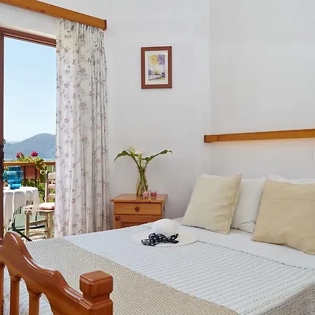 Vali Aparthotel 3*