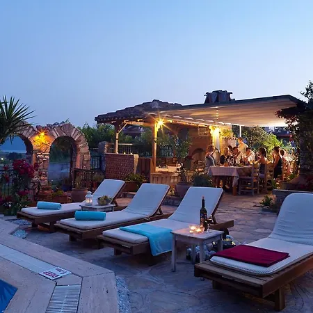 Vali Apartmanhotel 4*