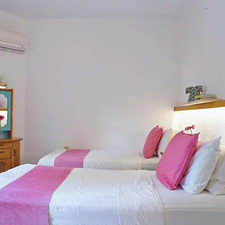 Vali Aparthotel