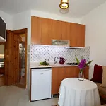 מלון דירות Vali אקיאקה