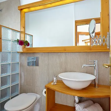 아파트호텔 Vali 아키아카